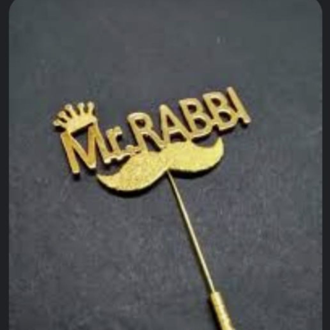 Gents Name Brooch – Personalized Metallic Pin